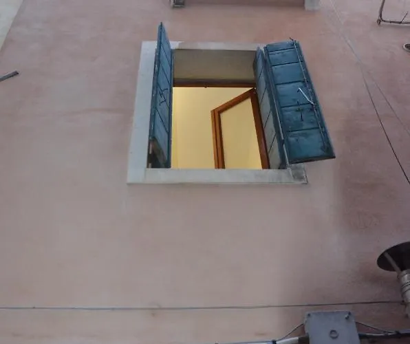 Casa Di Sam, * Velence